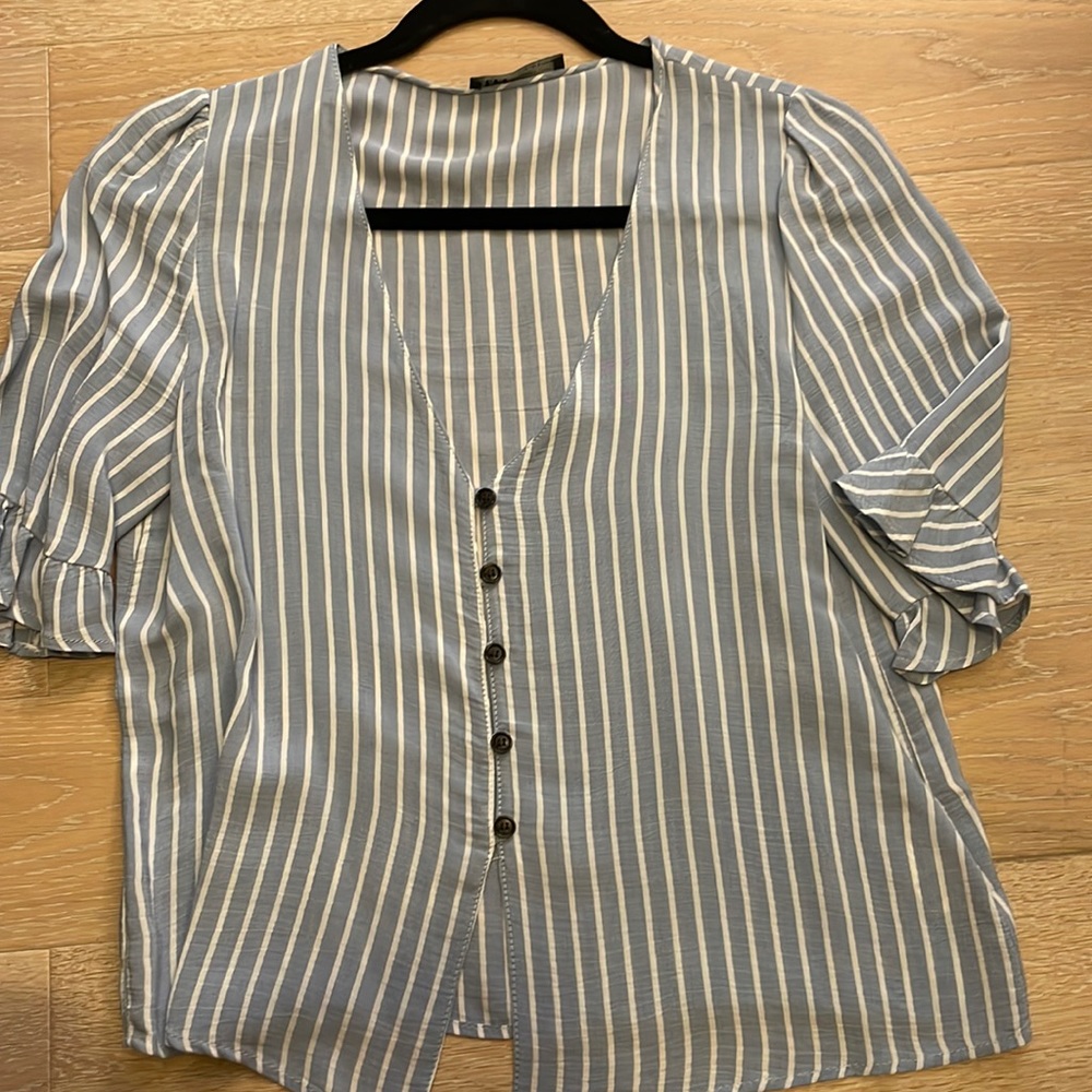 Short sleeve summer top